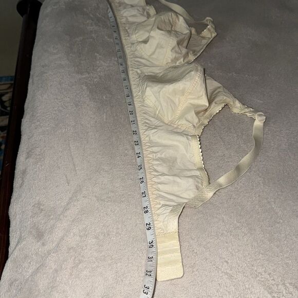 Womens Cream Full Coverage Bra size 44D NWOT - Picture 7 of 8